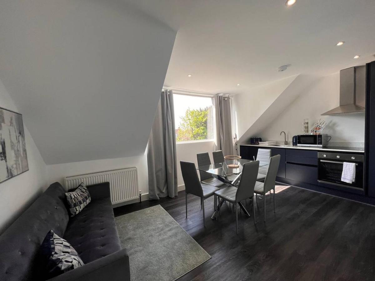 Star London Finchley Road 3-Bed Haven Apartment Bagian luar foto